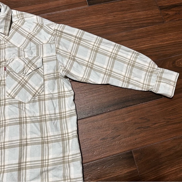 Levi’s Women’s Dylan Relaxed Western Shirt Kelsey Plaid Starlight Blue Medium‎ - Picture 8 of 10